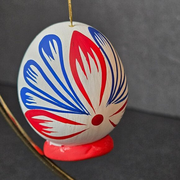 Hand Painted Nativity Scene Egg Ornament Miniature Folk Art Christmas Peru 1.75" - Picture 3 of 9